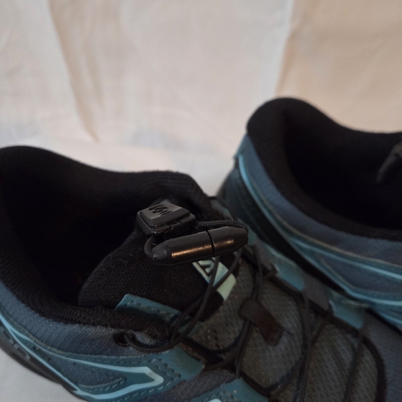 Salomon Kids/Juniors Teal and Black Trail or Hiking Shoes Size 6 - Picture 5 of 9